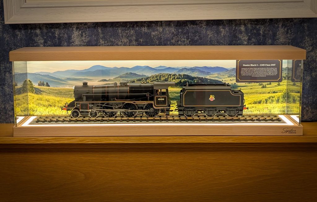 Signature O Gauge Display Case — alternate view